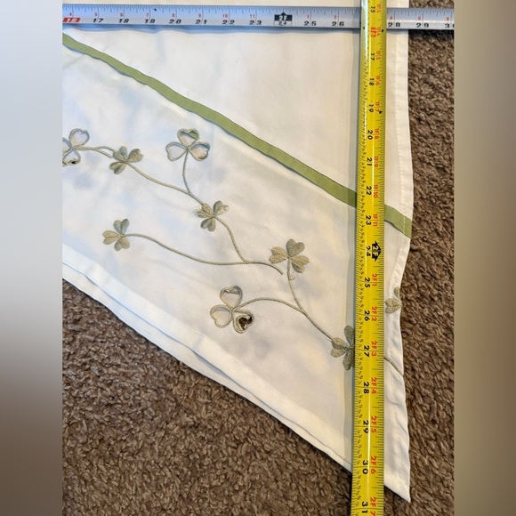 White and Green clover and heart embroidered 10 pc Curtain Set - Picture 6 of 6